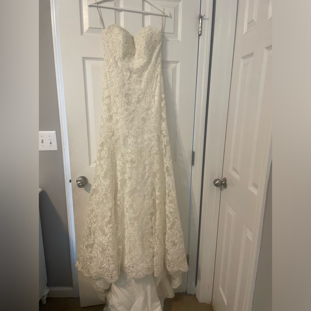 Maggie Sottero Ivory Lace Strapless Wedding Dress